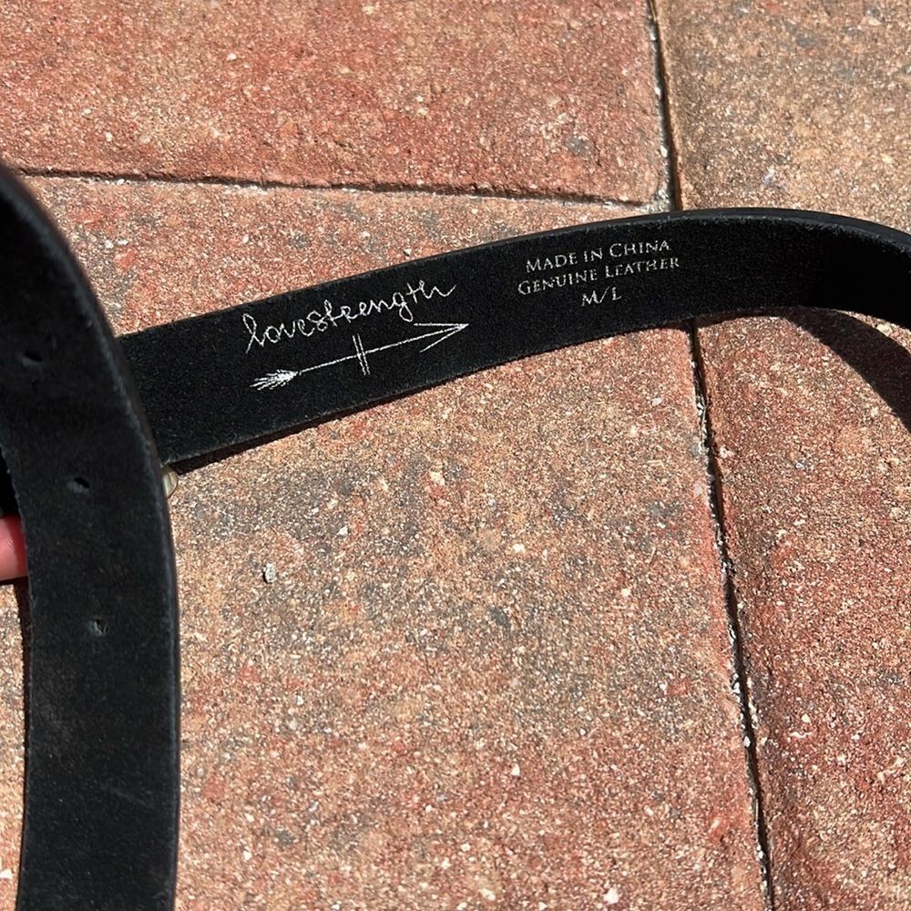 Brand New Black Leather Belt - Silver Hardware - Size M/L - Picture 4 of 4